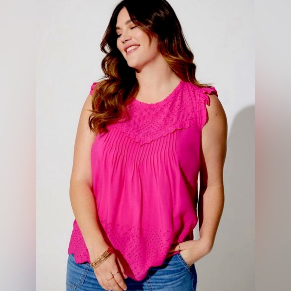 Size 3 Torrid eyelet, sleeveless top - Picture 1 of 9